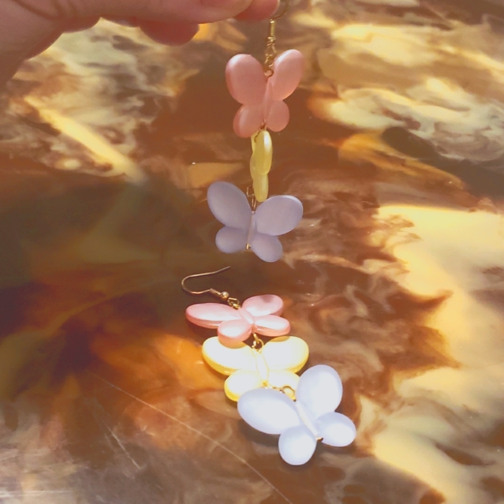 NWOT Butterfly earrings